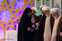 آیین اختتامیه مرحله نهایی مسابقات سراسری قرآن در بخش بانوان - اراک/عکاس:زهرا بهرامی