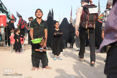 راهپیمایی اربعین حسینی(ع) در جاده نجف-کربلا/عکاس:طاها نظیری