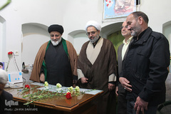 گلباران حجره طلبگی امام خمینی(ره) در اراک