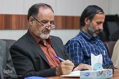 از سمت راست/مجتبی سعیدی و حبیب الله مشیری از پیشکسوتان قرآنی در دیدار بهاری جامعه قرآنی اراک