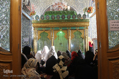 غبارروبی مقبره اویس زمان، آیت‌الله العظمی آقانورالدین عراقی در اراک