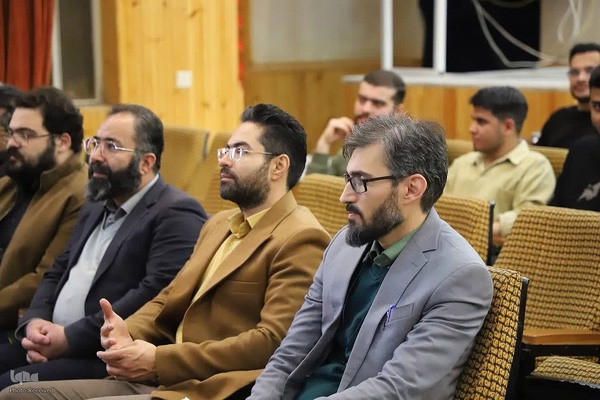 مراسم تجلیل از برگزیدگان دوازدهمین دوره مسابقات مناظره دانشجویی استان مرکزی