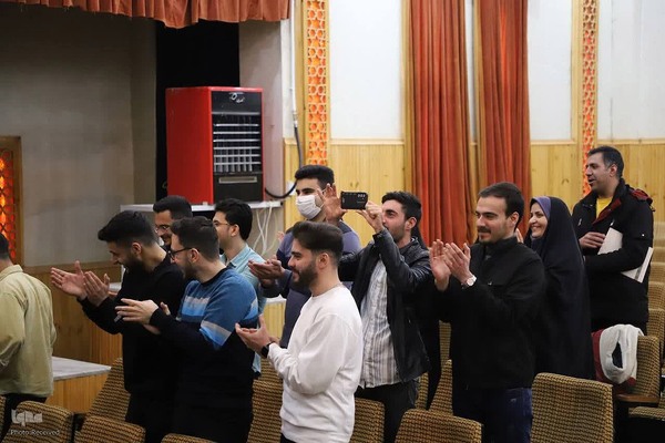 مراسم تجلیل از برگزیدگان دوازدهمین دوره مسابقات مناظره دانشجویی استان مرکزی