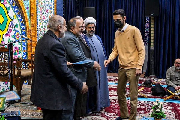 محفل ماهیانه قرآنیان اراک‎