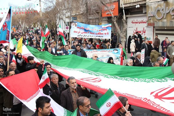 جشن پیروزی انقلاب در سرزمین آفتاب