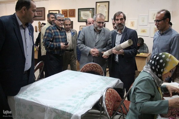 بازدید استاندار مرکزی از نمایشگاه قرآن