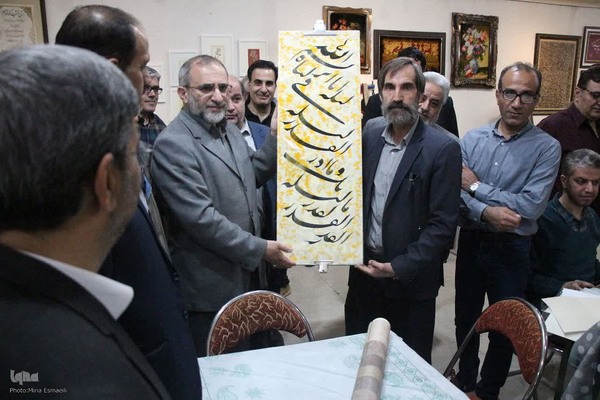 بازدید استاندار مرکزی از نمایشگاه قرآن