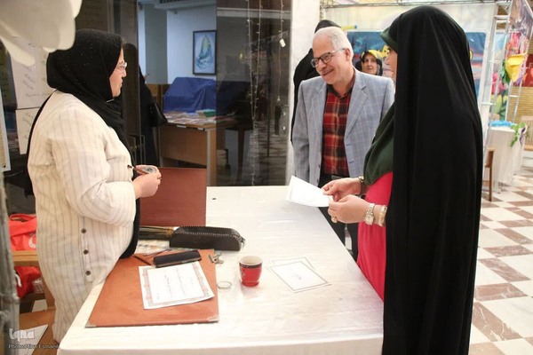 بازدید استاندار مرکزی از نمایشگاه قرآن