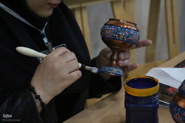 بازدید استاندار مرکزی از نمایشگاه قرآن