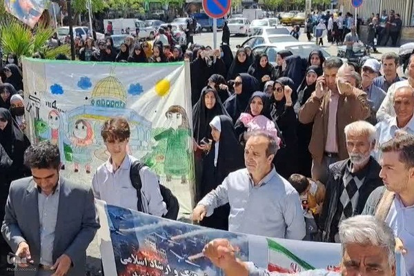 حمایت مردم اراک از حمله موشکی به اسرائیل