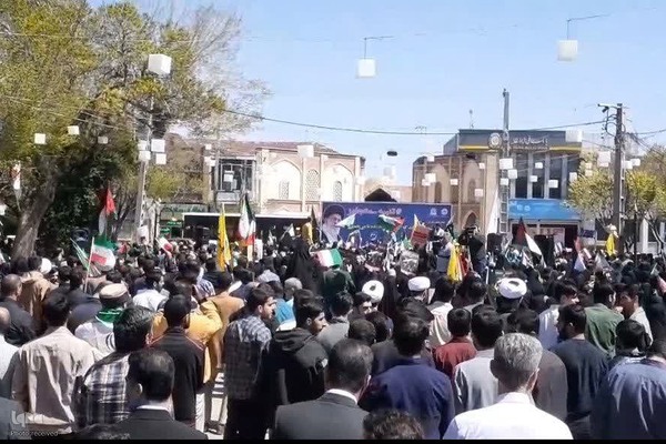 حمایت مردم اراک از حمله موشکی به اسرائیل