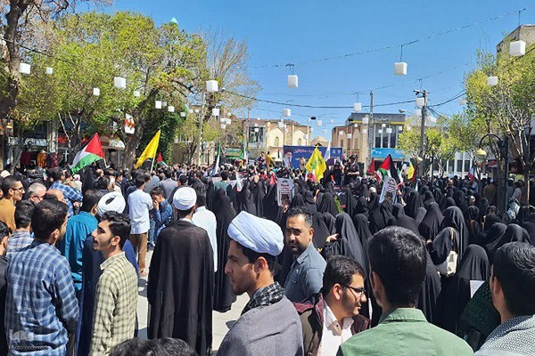 حمایت مردم اراک از حمله موشکی به اسرائیل