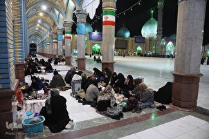 Maziyarta  Suna Buda Azumi a Masallacin Jamkaran