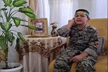 Чтение аята 30 суры «Фуссилат» голосом юного чтеца + видео